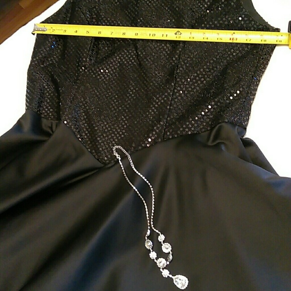 River's black super flare, sequined dress - Picture 5 of 8